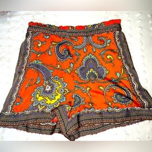Nicole Miller silk like paisley shorts